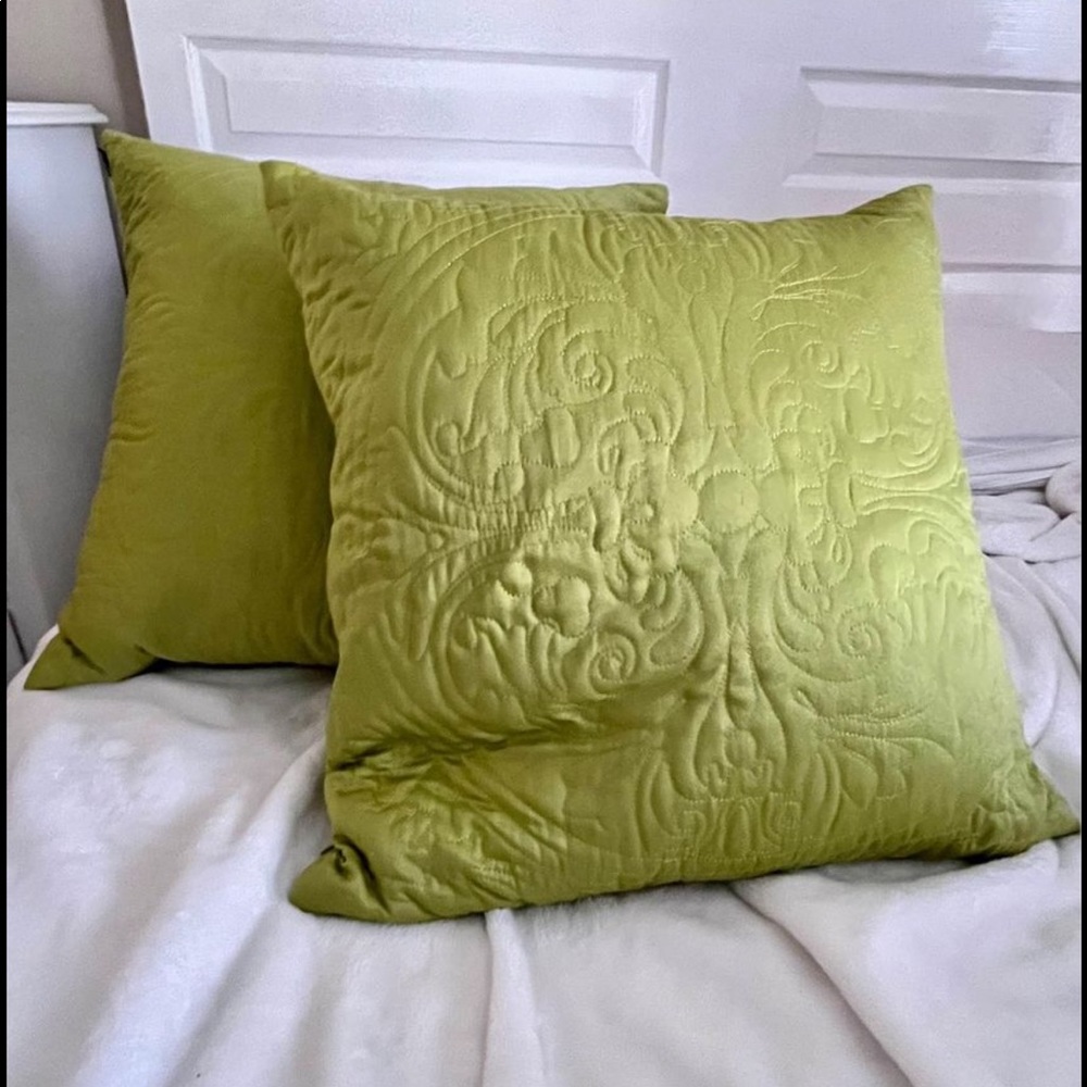 Decorative pillows